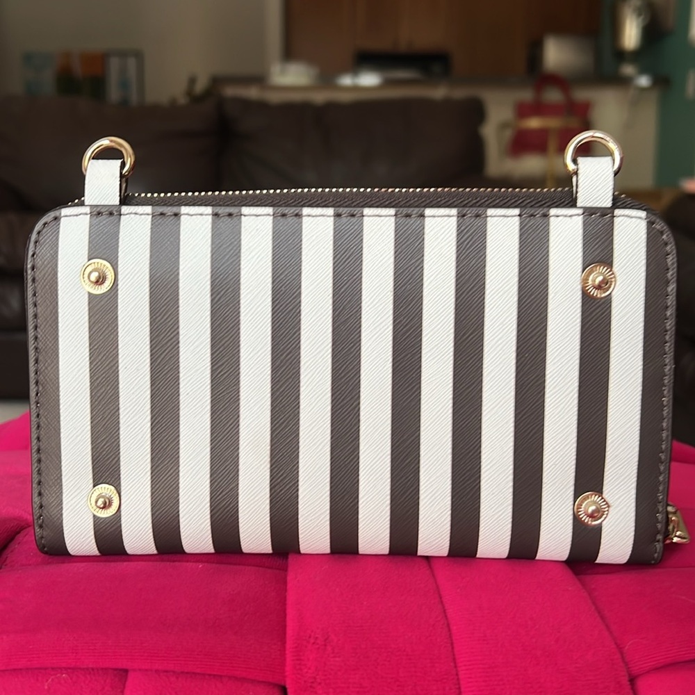 Henri Bendel 2-in-1 Crossbody Bag-NWOT - Picture 8 of 16